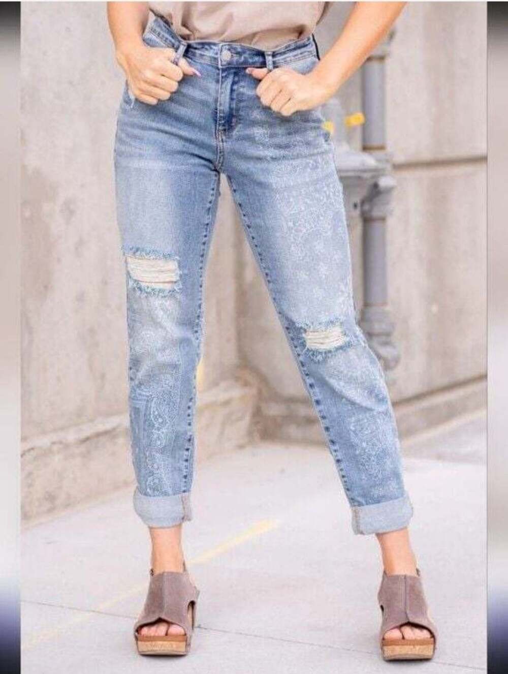Judy Blue Paisley Print Mid Rise Distressed Boyfriend Jeans 88559 Cuffed EUC 7